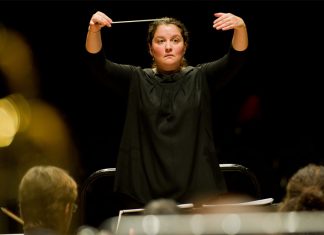 ZAHIA ZIOUANI – Chef d’orchestre